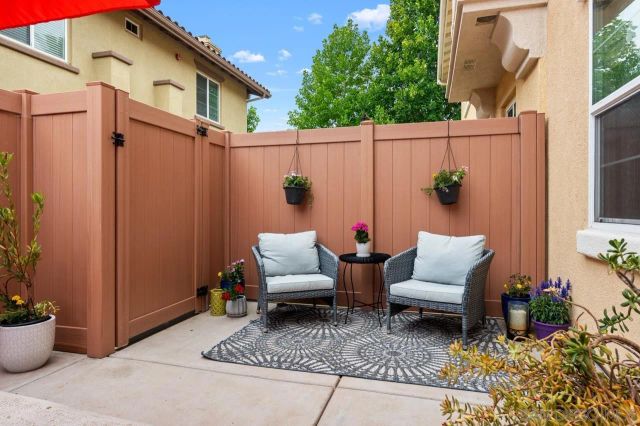 1305 Isabella Way, Vista, CA 92084