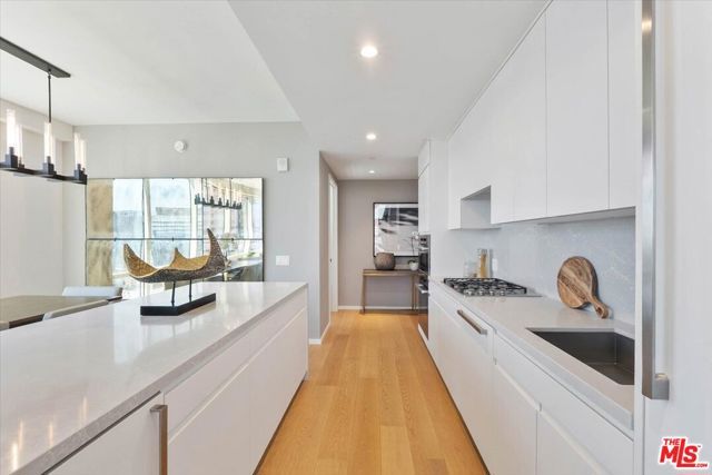 877 Francisco Street 2809, Los Angeles, CA 90017