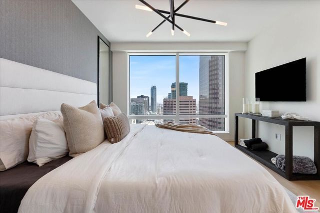 877 Francisco Street 2809, Los Angeles, CA 90017