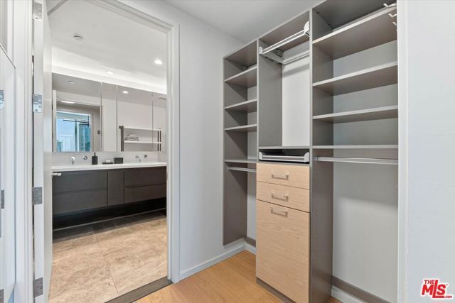 877 Francisco Street 2809, Los Angeles, CA 90017