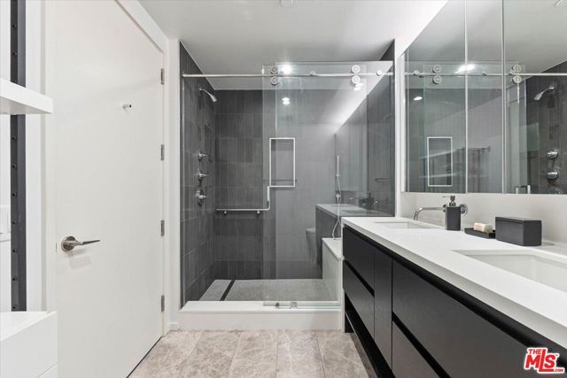 877 Francisco Street 2809, Los Angeles, CA 90017