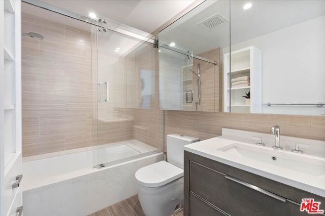 877 Francisco Street 2809, Los Angeles, CA 90017
