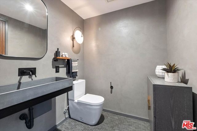 877 Francisco Street 2809, Los Angeles, CA 90017