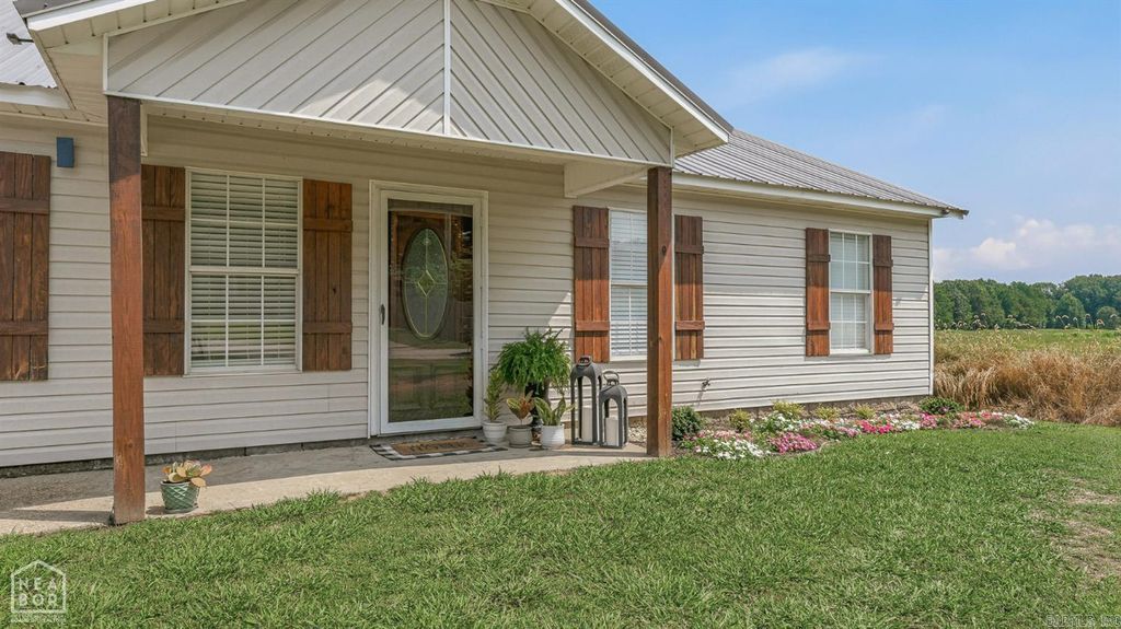 1101 Roberts Drive, Paragould, AR 72450