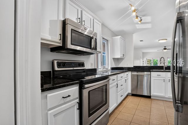 14 Johnston Way 13E, Bluffton, SC 29910