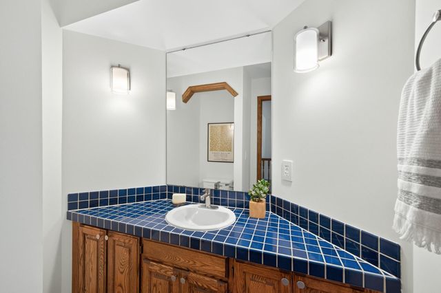 1528 Briarknoll Drive, Arden Hills, MN 55112
