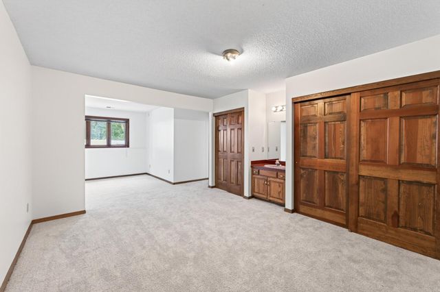 1528 Briarknoll Drive, Arden Hills, MN 55112
