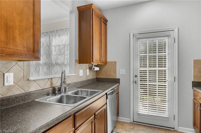 2313 Hartfield Circle, Winston-salem, NC 27103