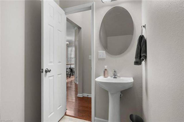 2313 Hartfield Circle, Winston-salem, NC 27103