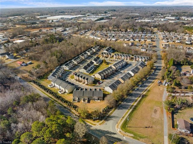 2313 Hartfield Circle, Winston-salem, NC 27103