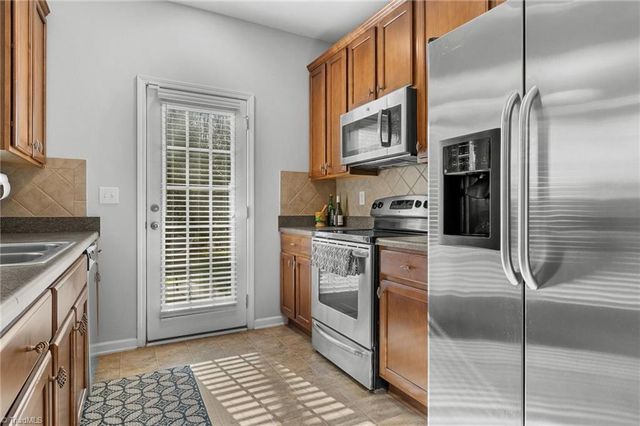 2313 Hartfield Circle, Winston-salem, NC 27103