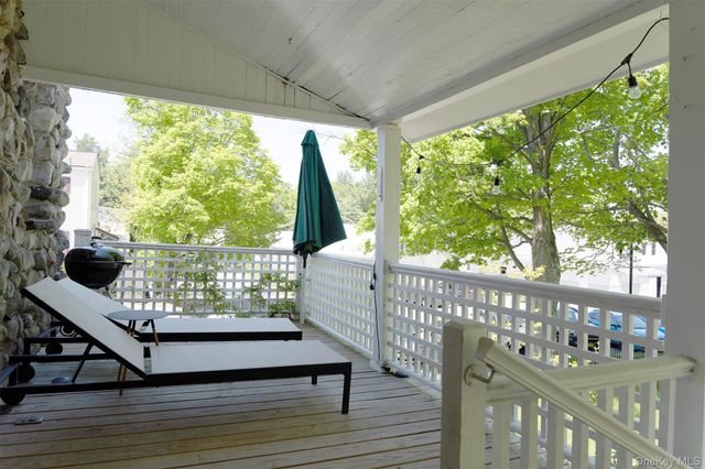 17 Washington Avenue, Millbrook, NY 12545