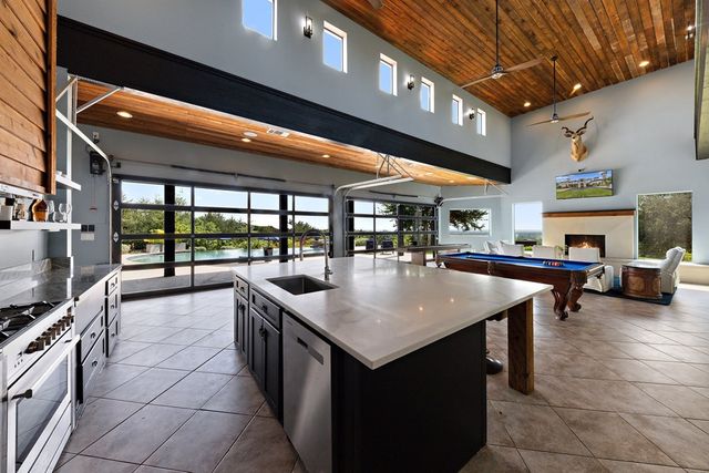 2721 Old Decatur Rd, Decatur, TX 76234