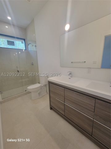 4141 N Oak Pl, Dania Beach, FL 33314
