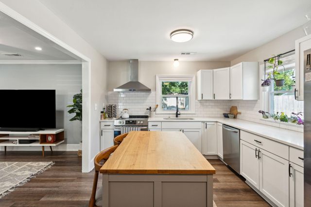 749 West Oak Forest Drive, Charleston, SC 29407
