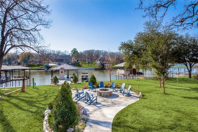 150 Bayside Drive, Malakoff, TX 75148