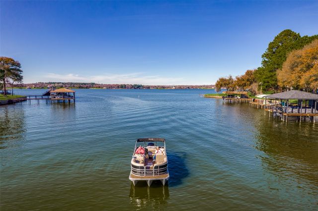 150 Bayside Drive, Malakoff, TX 75148