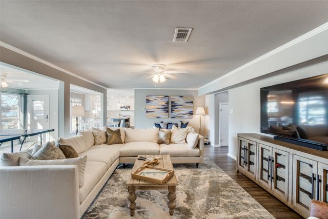 150 Bayside Drive, Malakoff, TX 75148