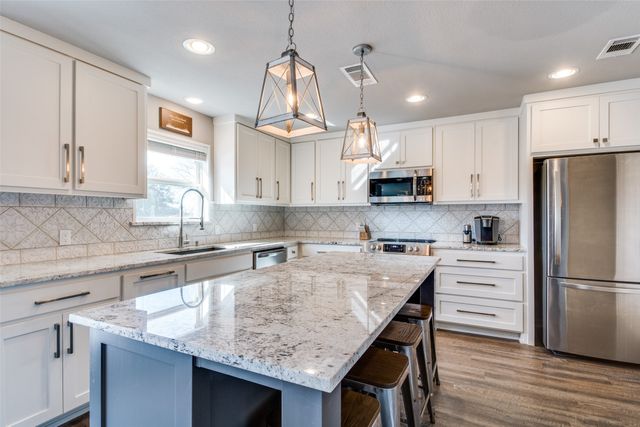 150 Bayside Drive, Malakoff, TX 75148