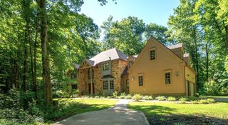 8215 Whispering Pines Drive, Novelty, OH 44072