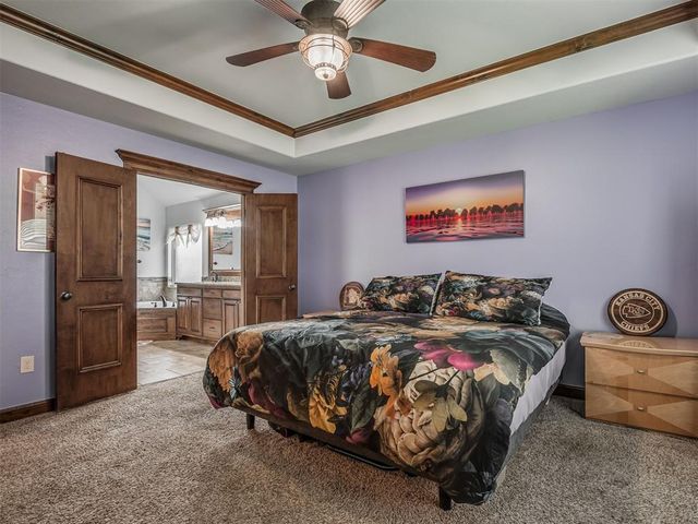 14005 Savannah River Way, Yukon, OK 73099