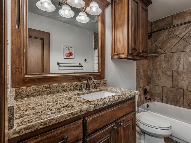 14005 Savannah River Way, Yukon, OK 73099