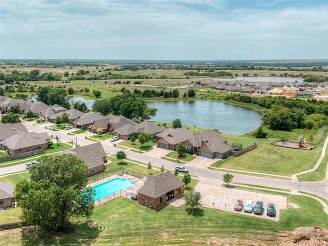 14005 Savannah River Way, Yukon, OK 73099