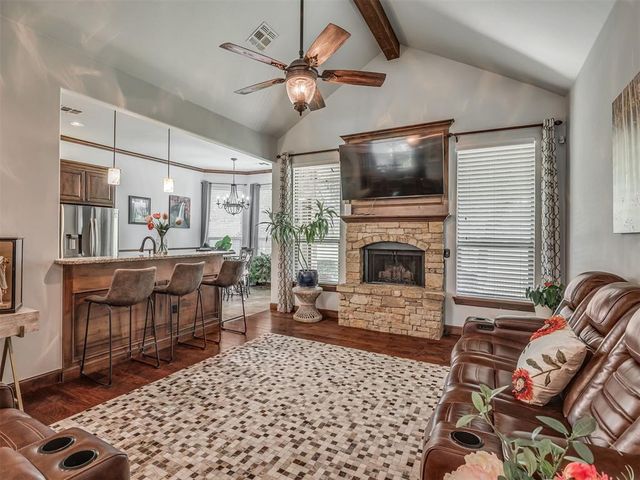 14005 Savannah River Way, Yukon, OK 73099