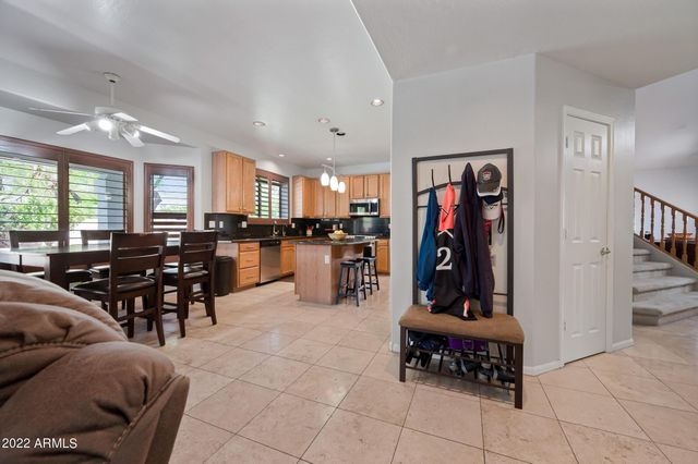 708 W Stottler Place, Gilbert, AZ 85233