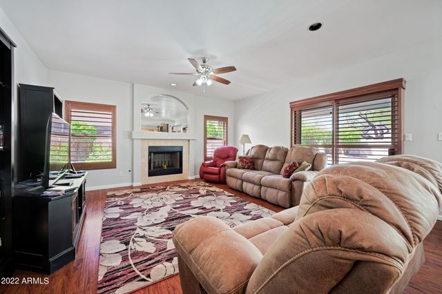 708 W Stottler Place, Gilbert, AZ 85233