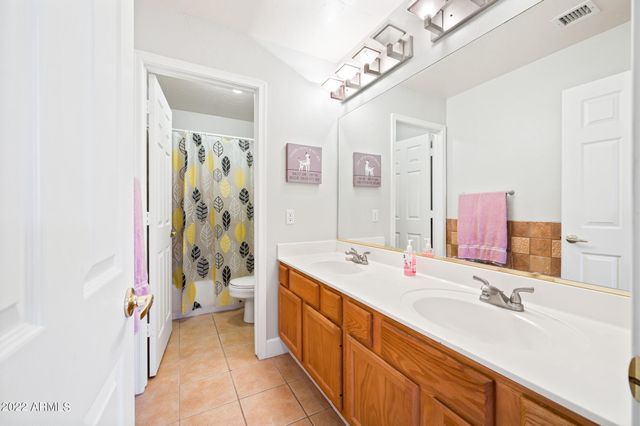 708 W Stottler Place, Gilbert, AZ 85233