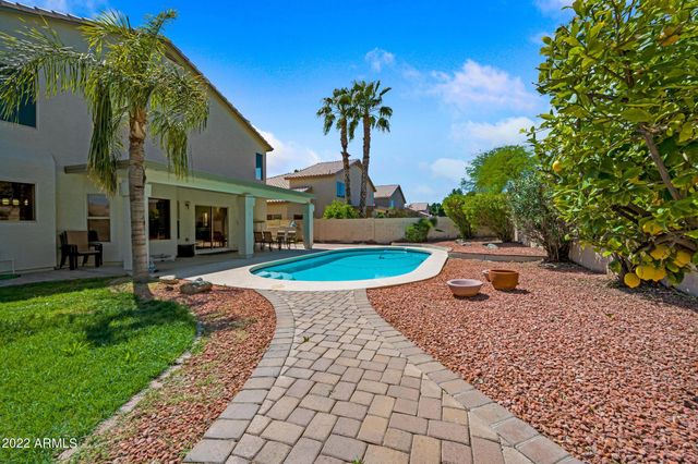 708 W Stottler Place, Gilbert, AZ 85233