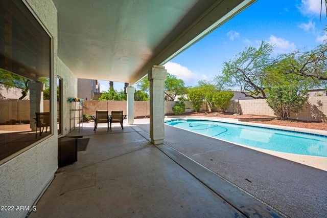 708 W Stottler Place, Gilbert, AZ 85233