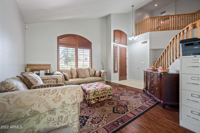 708 W Stottler Place, Gilbert, AZ 85233