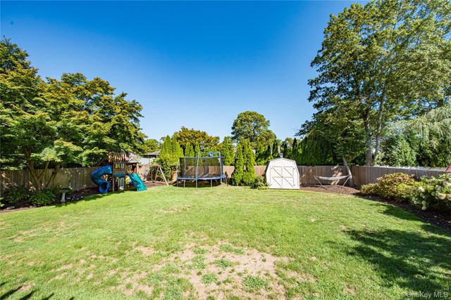 9 Donna Place, East Islip, NY 11730