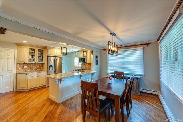 9 Donna Place, East Islip, NY 11730