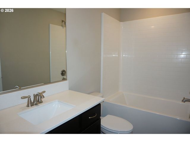7026 Ne 153RD Pl, Vancouver, WA 98682