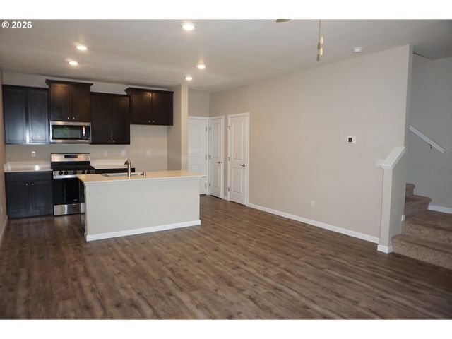 7026 Ne 153RD Pl, Vancouver, WA 98682