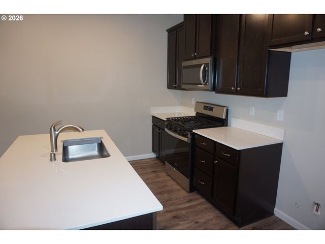 7026 Ne 153RD Pl, Vancouver, WA 98682