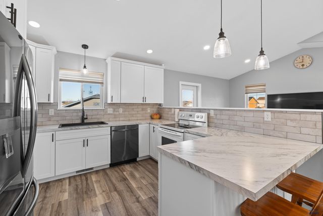 14787 SUNLIGHT DR, Rapid City, SD 57703