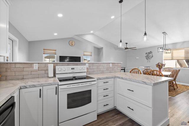 14787 SUNLIGHT DR, Rapid City, SD 57703