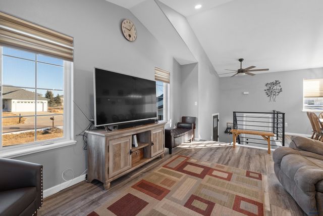 14787 SUNLIGHT DR, Rapid City, SD 57703