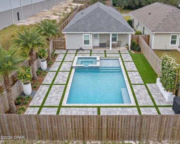 327 Memory Lane, Panama City Beach, FL 32413