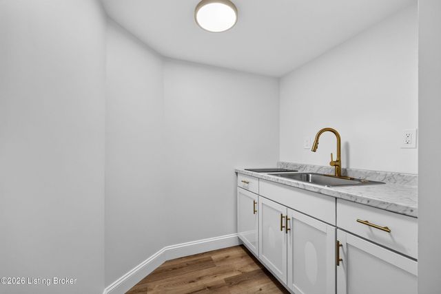 2522 Montpelier Ct, Louisville, KY 40272