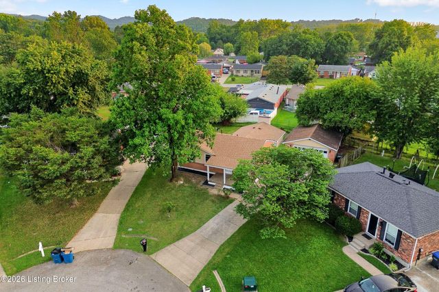 2522 Montpelier Ct, Louisville, KY 40272