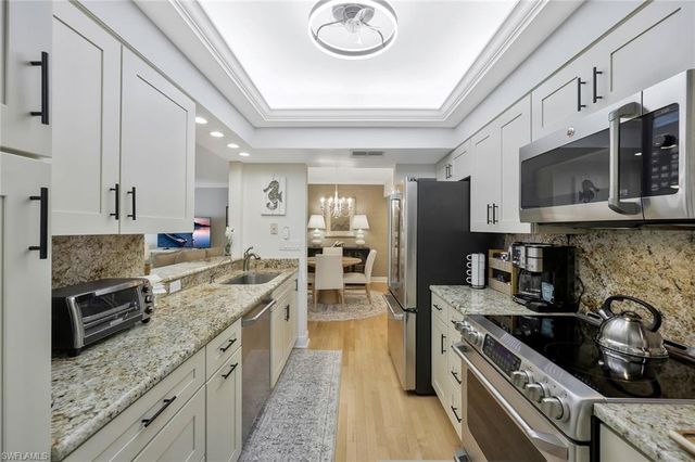 780 Willowbrook DR 701, Naples, FL 34108