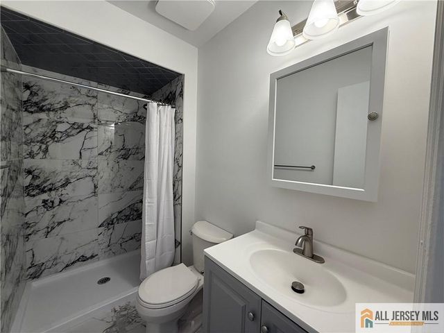 123 Aspen Drive, North Brunswick, NJ 08902