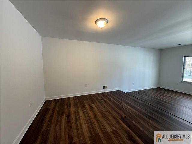 123 Aspen Drive, North Brunswick, NJ 08902