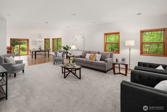 14730 75th Avenue NE, Kenmore, WA 98028