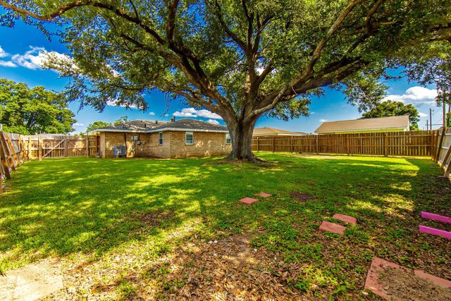 69 Kirkglen Loop, Houma, LA 70363